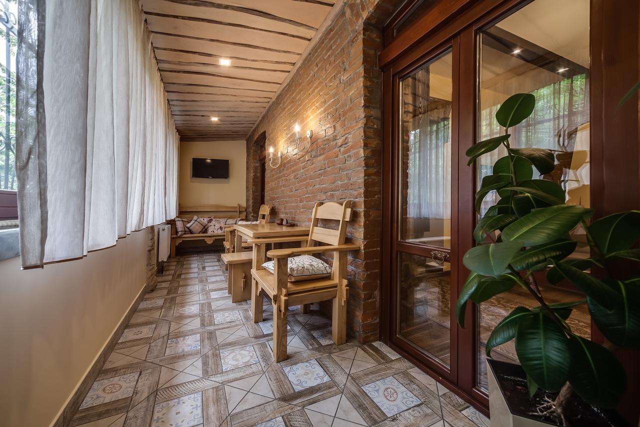 Vip Castle Apartmens Львов Экстерьер фото