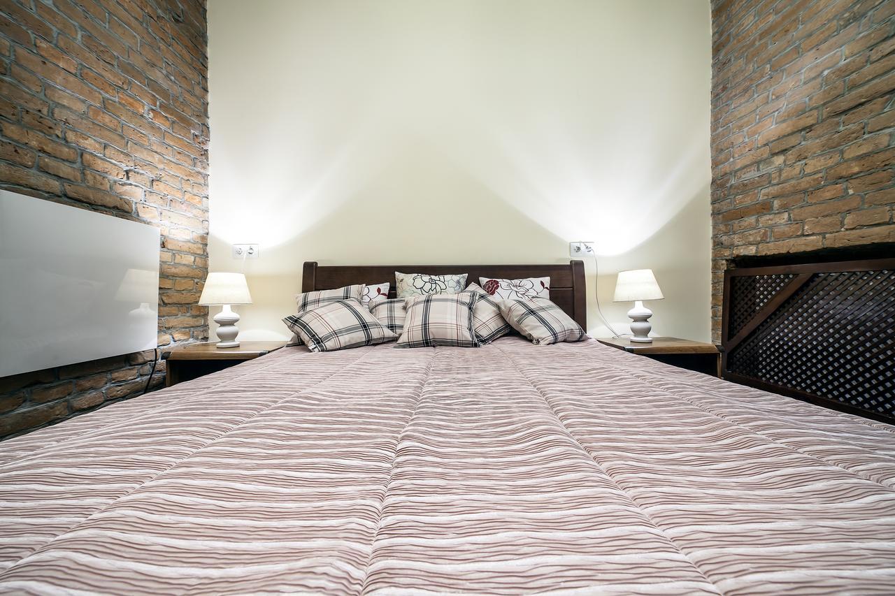Vip Castle Apartmens Львов Экстерьер фото